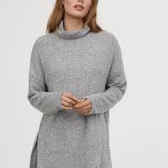H&M Turtle Neck Tunic Sweater - Picture 1 of 8